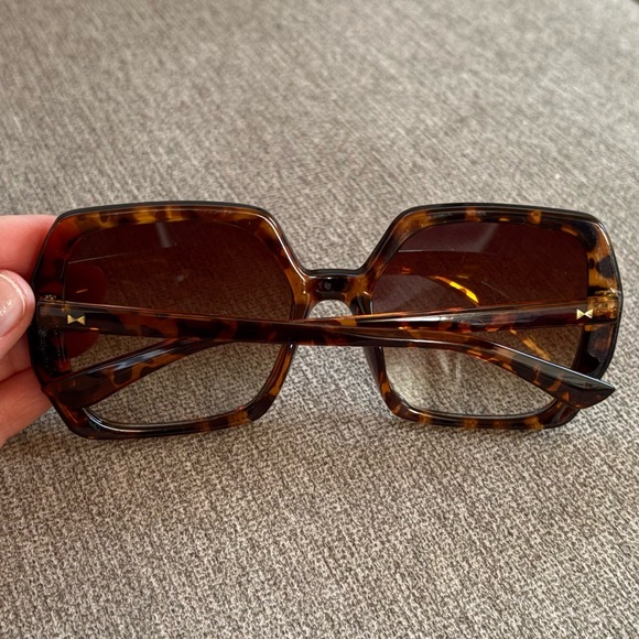 LC Lauren Conrad Oversized Square Sunglasses - Picture 2 of 5